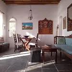 Stunning House - Sleeps 11 Terrace & Sea View