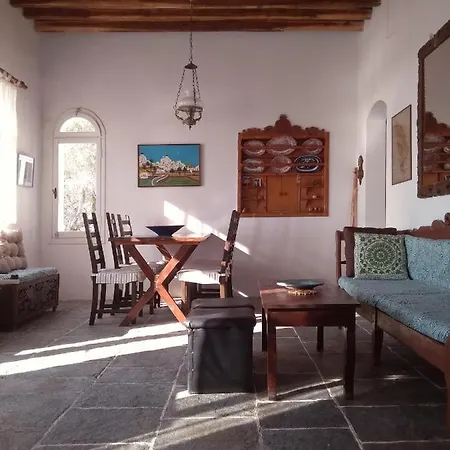 Stunning House In Sifnos Island Chrisopigi